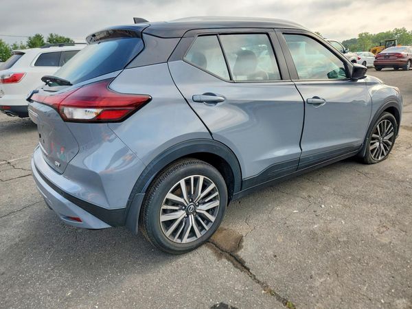 2021 NISSAN KICKS