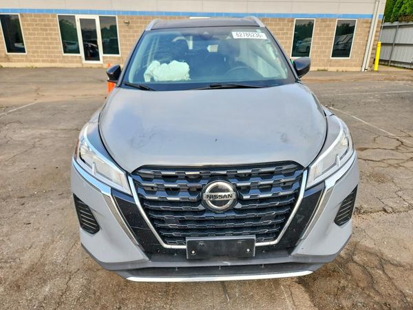 2021 NISSAN KICKS
