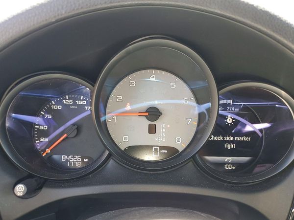 2015 PORSCHE MACAN