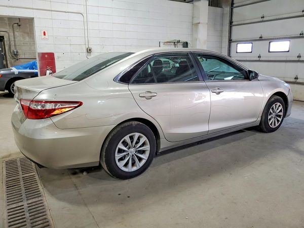 2016 TOYOTA CAMRY