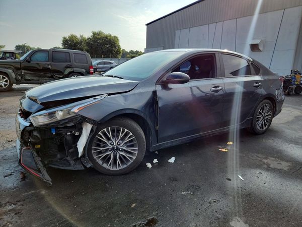 2024 KIA FORTE GT Line