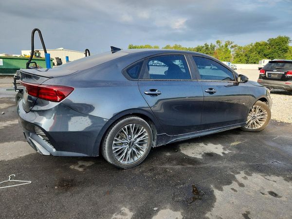 2024 KIA FORTE GT Line