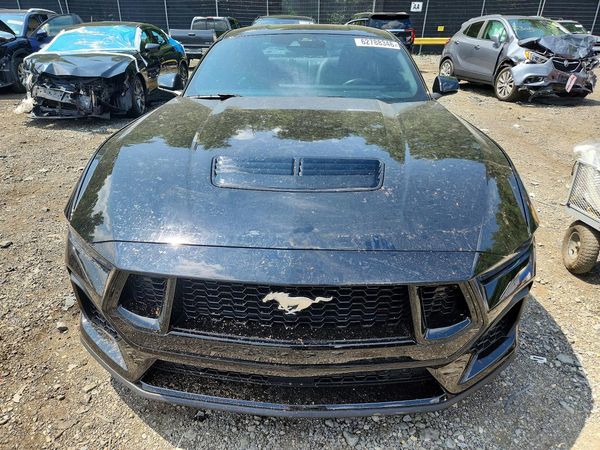 2025 FORD MUSTANG