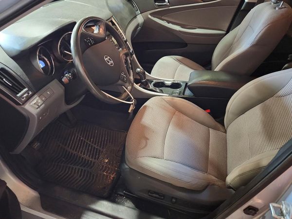 2013 HYUNDAI SONATA GLS/ GLS Popular