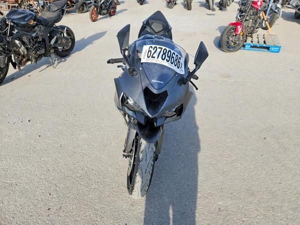 2026 KAWASAKI ZX636