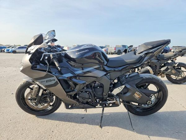 2026 KAWASAKI ZX636
