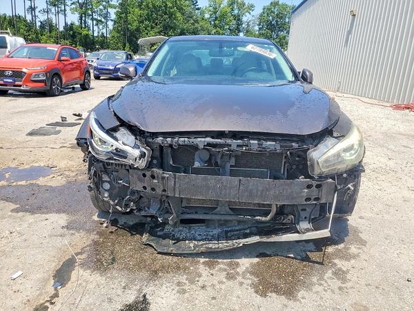 2014 INFINITI Q50