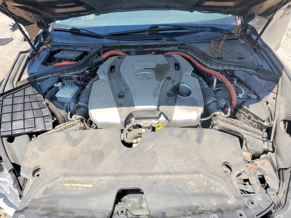 2014 INFINITI Q50