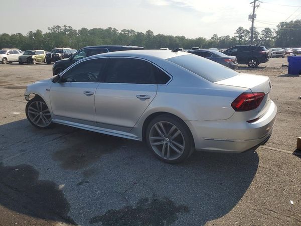 2017 VOLKSWAGEN PASSAT