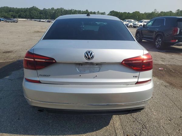2017 VOLKSWAGEN PASSAT