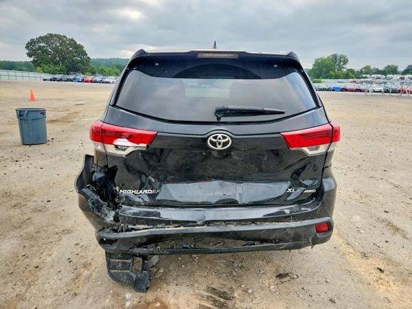 2018 TOYOTA HIGHLANDER SE/XLE