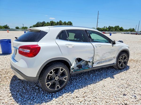 2020 MERCEDES-BENZ GLA GLA250