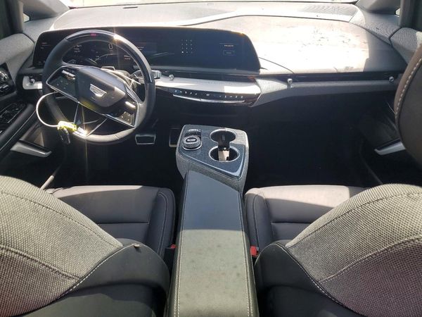 2025 CADILLAC OPTIQ Luxury 1