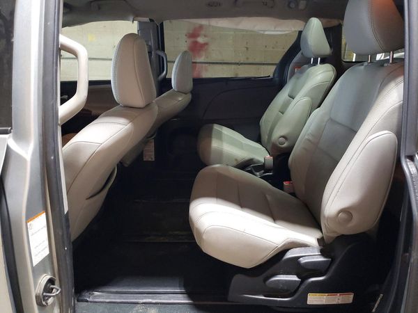 2019 TOYOTA SIENNA