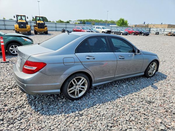 2013 MERCEDES-BENZ C C300