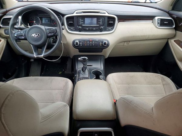 2017 KIA SORENTO L, LX