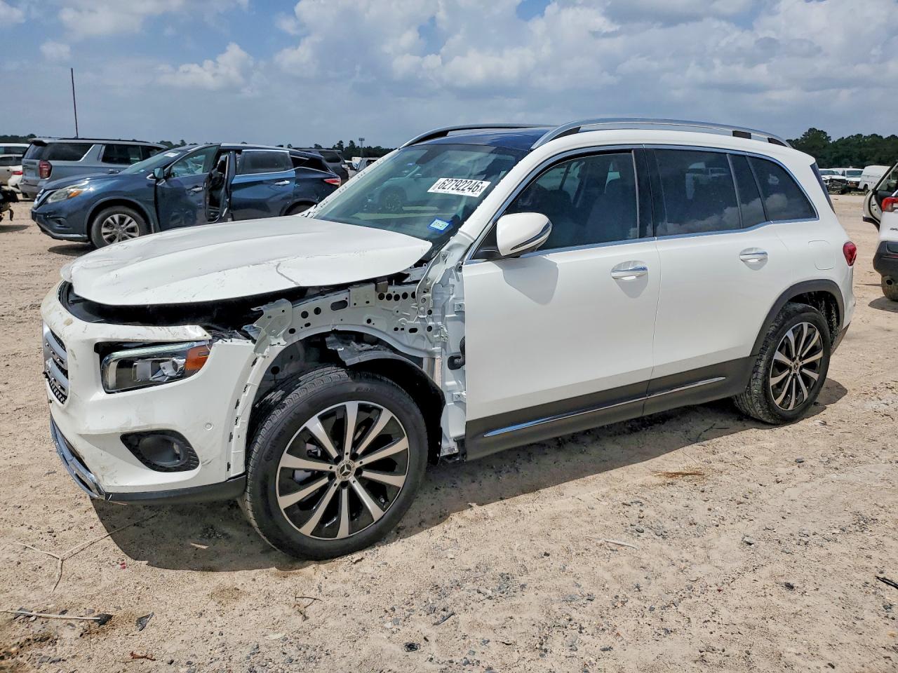 2023 MERCEDES-BENZ GLB GLB250