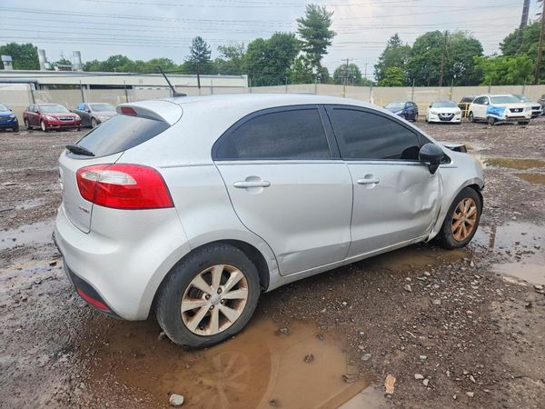 2014 KIA RIO