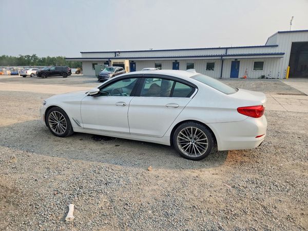 2019 BMW 530
