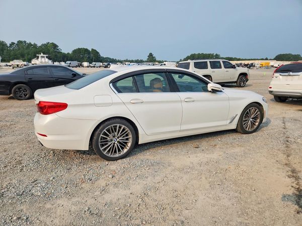 2019 BMW 530