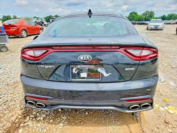 2018 KIA STINGER Premium