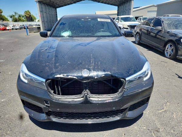 2019 BMW 740