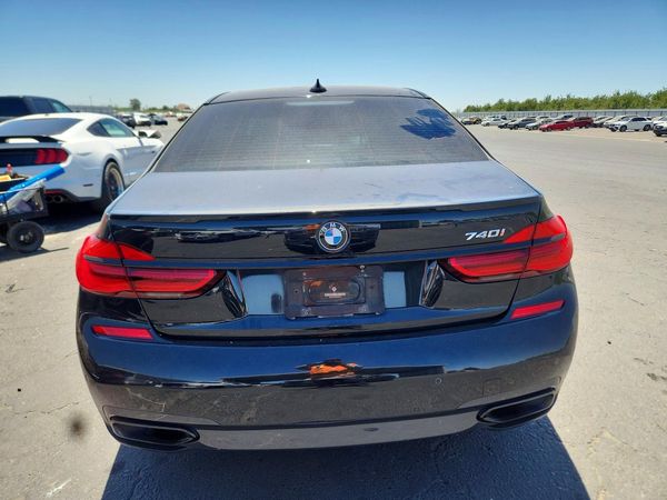 2019 BMW 740
