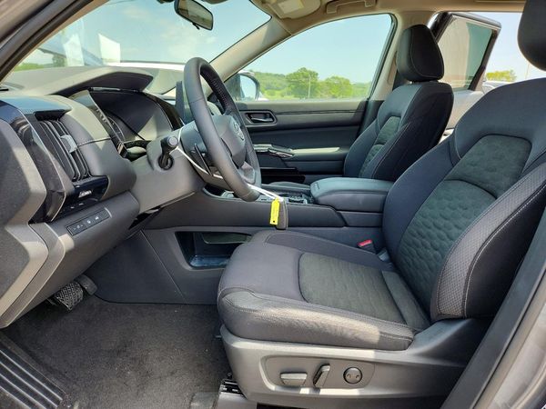 2026 NISSAN PATHFINDER SV