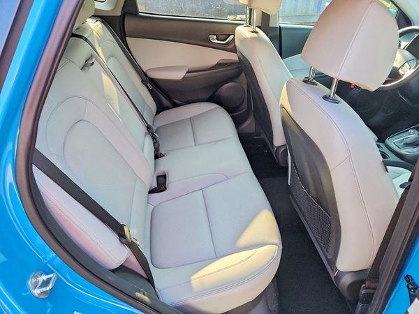2022 HYUNDAI KONA Limited