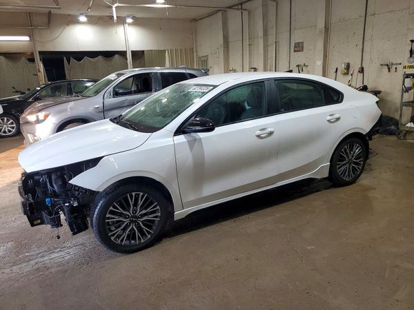 2024 KIA FORTE GT Line