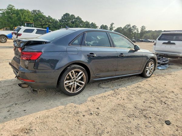 2017 AUDI A4 quattro Premium