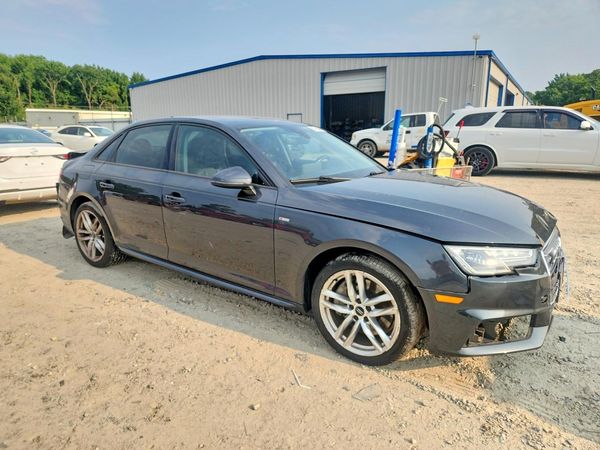 2017 AUDI A4 quattro Premium