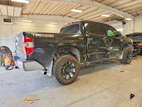 2015 TOYOTA TUNDRA SR5 Grade