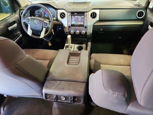 2015 TOYOTA TUNDRA SR5 Grade
