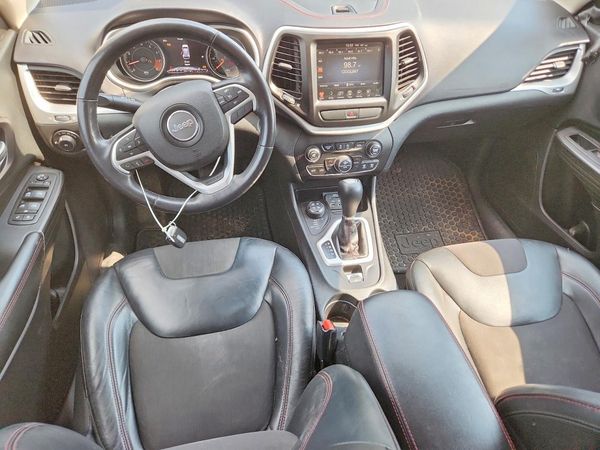 2015 JEEP CHEROKEE TRAILHAWK 4X4