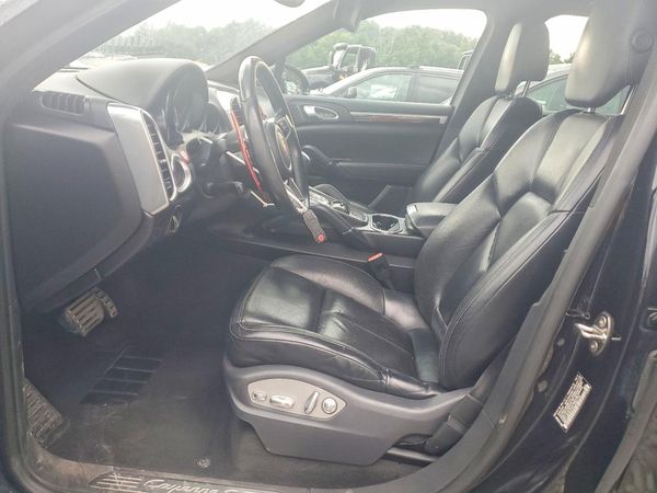 2015 PORSCHE CAYENNE