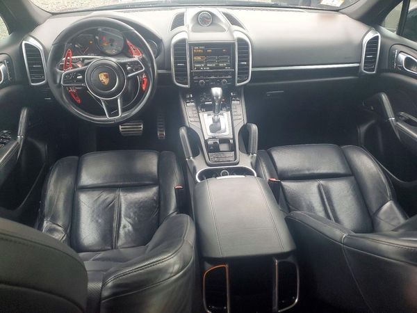 2015 PORSCHE CAYENNE