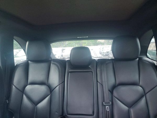 2015 PORSCHE CAYENNE