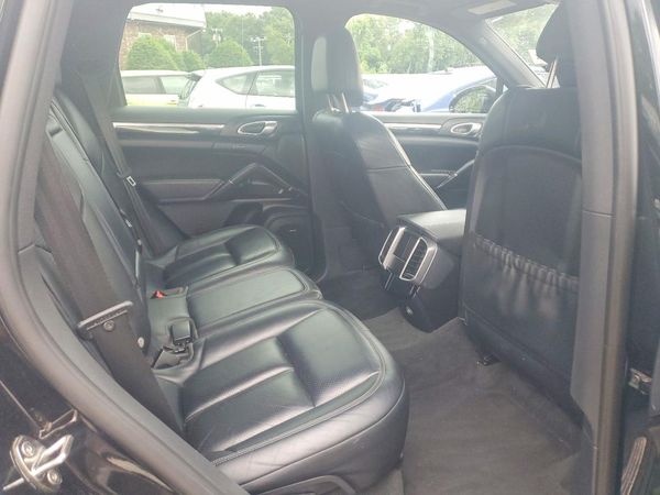 2015 PORSCHE CAYENNE