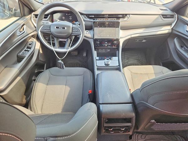 2025 JEEP CHEROKEE Laredo, Altitude — CKPT