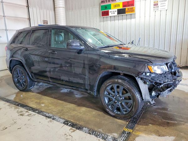 2018 JEEP GRAND CHEROKEE LAREDO 4X4