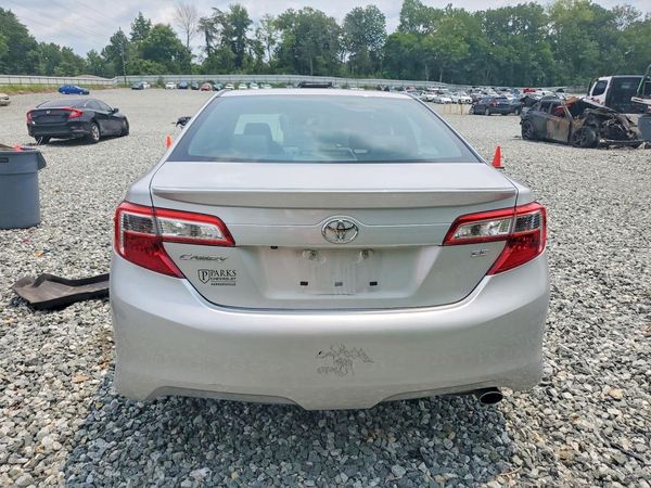 2014 TOYOTA CAMRY