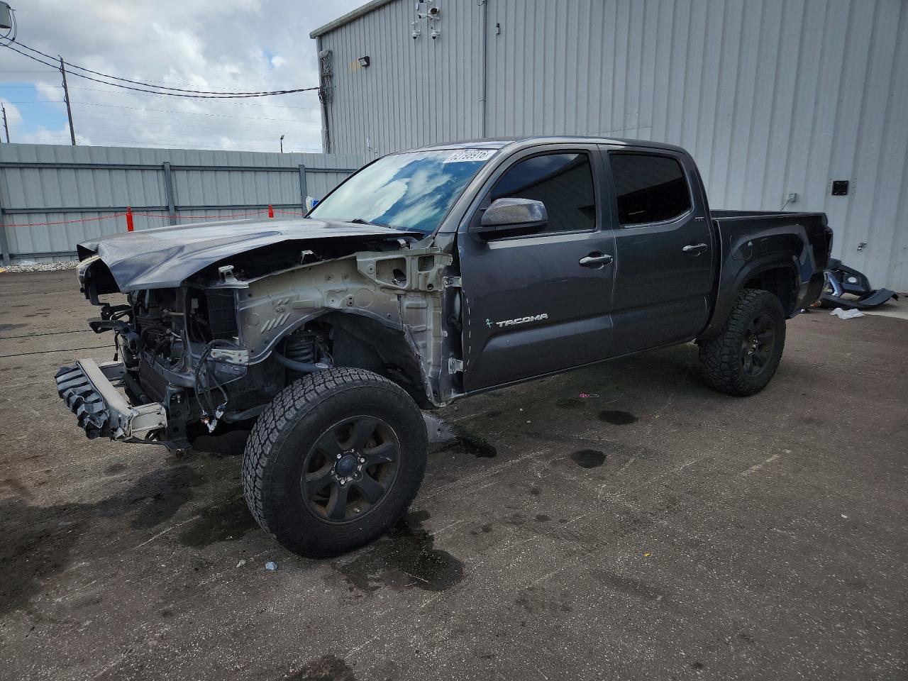 2016 TOYOTA TACOMA