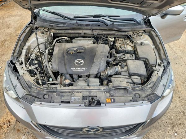 2015 MAZDA 3 Touring/GS