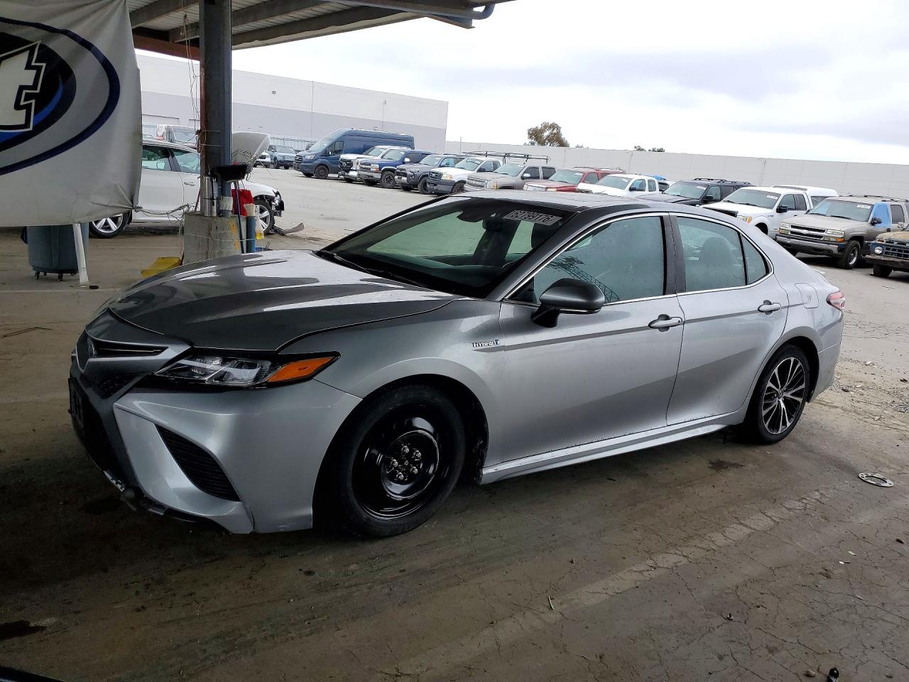 2018 TOYOTA CAMRY SE/XLE Hybrid