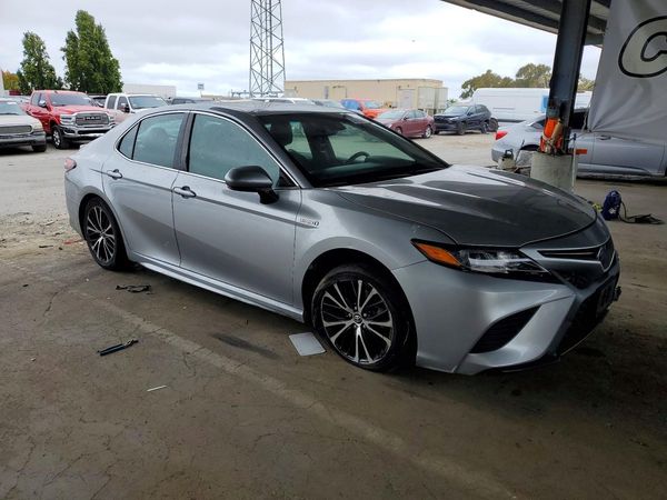 2018 TOYOTA CAMRY SE/XLE Hybrid