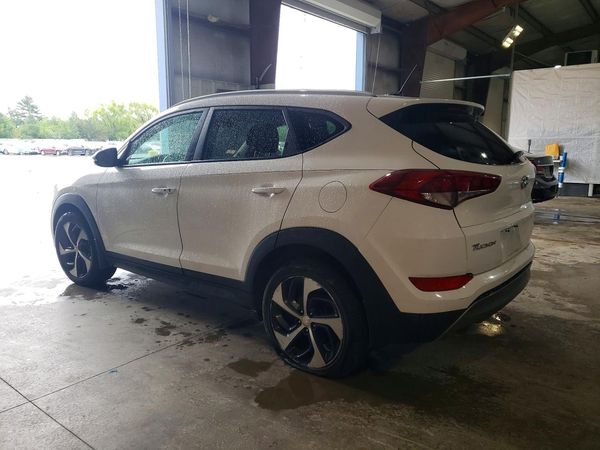 2016 HYUNDAI TUCSON