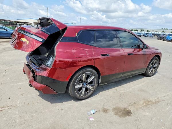 2022 BMW IX xDrive50i