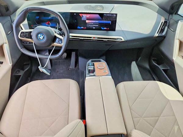 2022 BMW IX xDrive50i