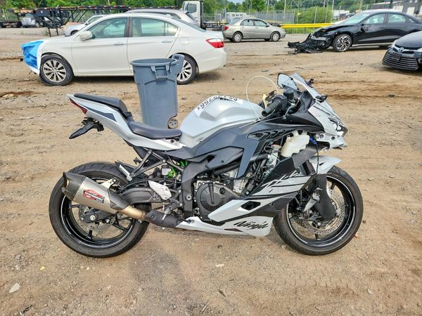 2025 KAWASAKI ZX400